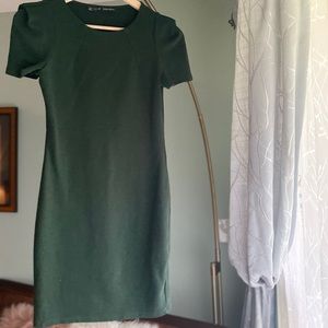 Green mini dress with puffed sleeves